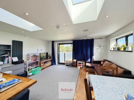 3 bedroom End of terrace house to let in Blakenhurst, Harvington, WR11