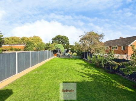 3 bedroom End of terrace house to let in Blakenhurst, Harvington, WR11