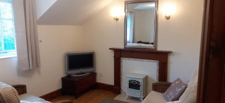 1 bedroom Flat to let in Brockington's Road, Whimple, Exeter, EX5