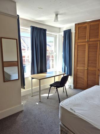 4 bedroom Terraced House to let in Danes Road, Exeter, EX4