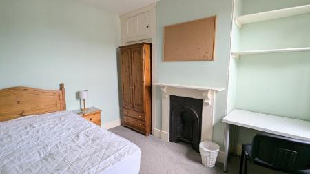 4 bedroom Terraced House to let in Danes Road, Exeter, EX4
