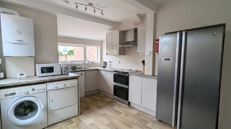 4 bedroom Terraced House to let in Danes Road, Exeter, EX4