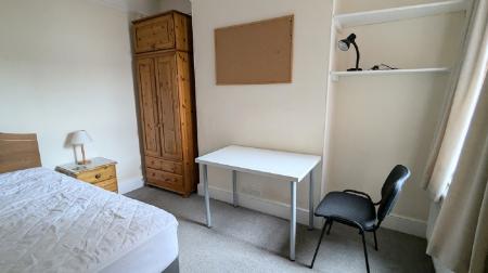 4 bedroom Terraced House to let in Danes Road, Exeter, EX4
