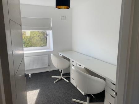 2 bedroom Flat to let in Parr Close, Exeter, EX1