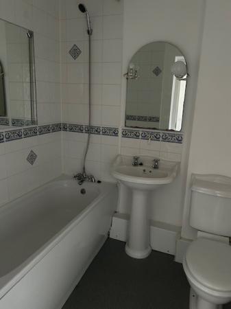 2 bedroom Flat to let in Devington Park, Exminster, EX6