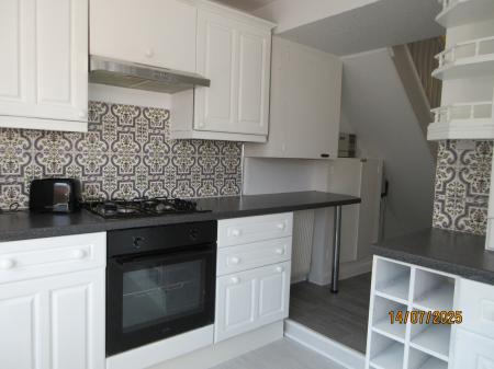 2 bedroom Terraced House to let in Herschell Road, Exeter, EX4