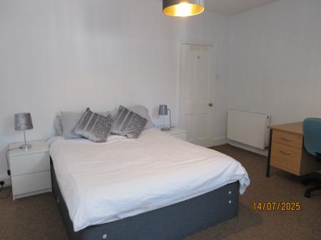 2 bedroom Terraced House to let in Herschell Road, Exeter, EX4