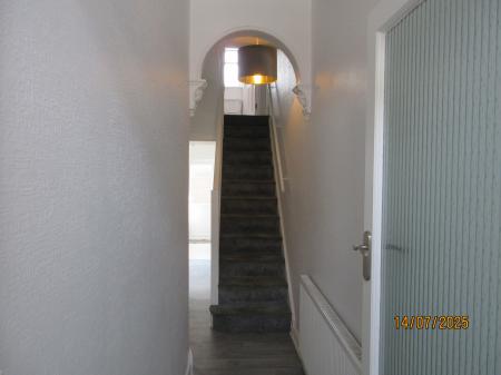 2 bedroom Terraced House to let in Herschell Road, Exeter, EX4