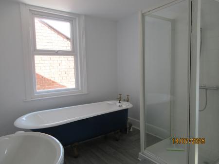 2 bedroom Terraced House to let in Herschell Road, Exeter, EX4