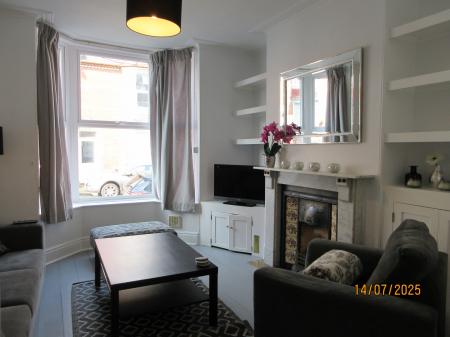 2 bedroom Terraced House to let in Herschell Road, Exeter, EX4