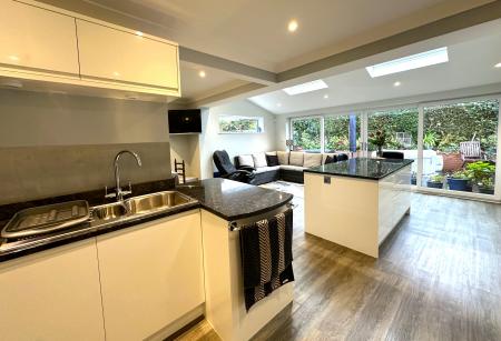 4 bedroom Detached house for sale in Bunn Road, Exmouth, EX8