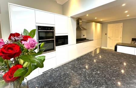 4 bedroom Detached house for sale in Bunn Road, Exmouth, EX8