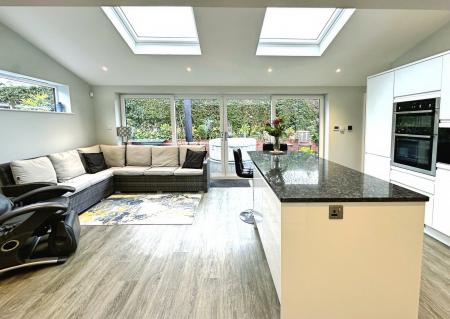 4 bedroom Detached house for sale in Bunn Road, Exmouth, EX8