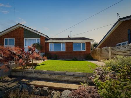 2 bedroom Semi-detached bungalow for sale in The Marles, Exmouth, EX8