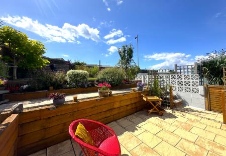 2 bedroom Semi-detached bungalow for sale in The Marles, Exmouth, EX8