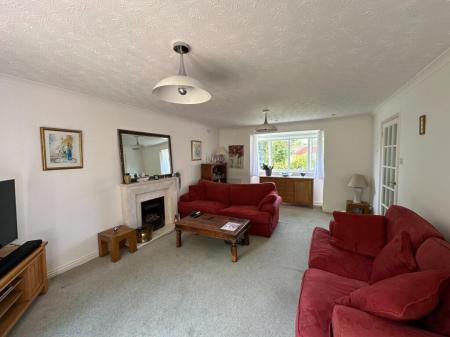 4 bedroom Detached house to let in Canterbury Way, Exmouth, EX8