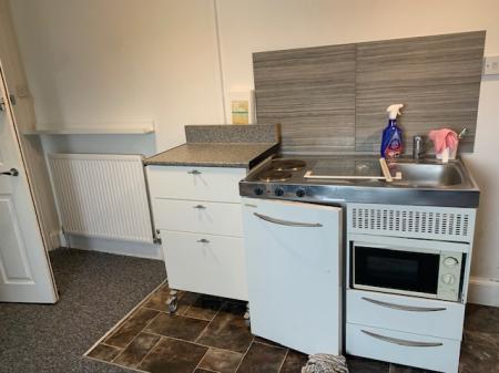 1 bedroom Flat to let in Morton Road, Exmouth, EX8