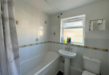 2 bedroom Semi-detached house to let in Madeira Villas, Exmouth, EX8
