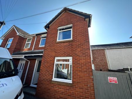2 bedroom Semi-detached house to let in Madeira Villas, Exmouth, EX8