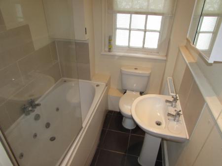 1 bedroom Flat to let in Alexandra Terrace, Exmouth, EX8