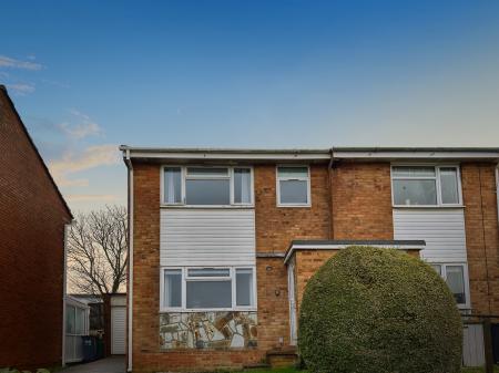 3 bedroom Semi-detached house to let in Cherry Close, Exmouth, EX8