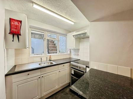 1 bedroom Flat to let in Beacon Hill, Exmouth, EX8