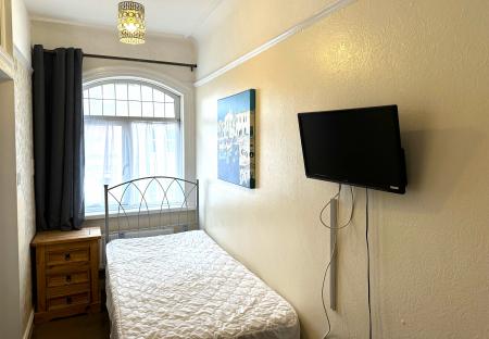 1 bedroom House share to let in St Andrews Road, Exmouth, EX8