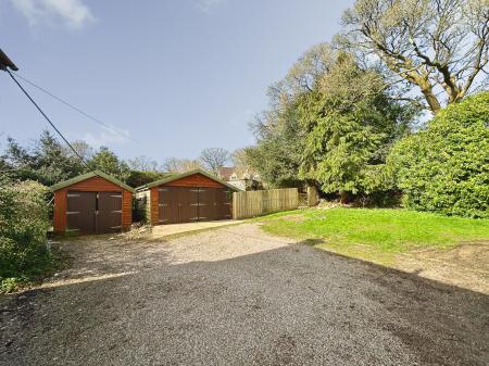 3 bedroom Cottage to let in West Hill Road, West Hill, Ottery St Mary, EX11