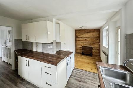 4 bedroom Semi-detached house for sale in Midway, Littleham, Exmouth, EX8