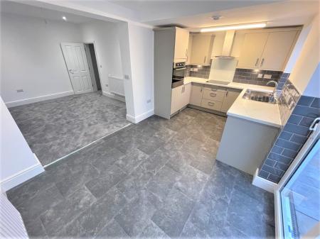 4 bedroom Terraced House to let in Albion Street, Exmouth, EX8