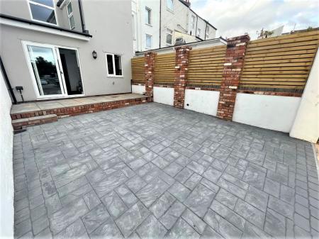 4 bedroom Terraced House to let in Albion Street, Exmouth, EX8