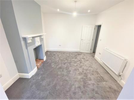 4 bedroom Terraced House to let in Albion Street, Exmouth, EX8