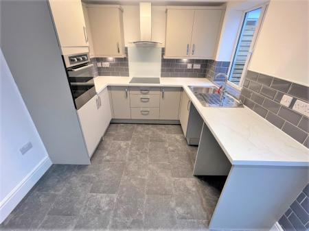 4 bedroom Terraced House to let in Albion Street, Exmouth, EX8