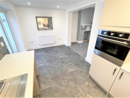 4 bedroom Terraced House to let in Albion Street, Exmouth, EX8