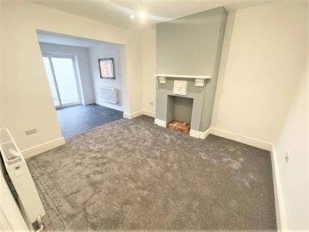 4 bedroom Terraced House to let in Albion Street, Exmouth, EX8