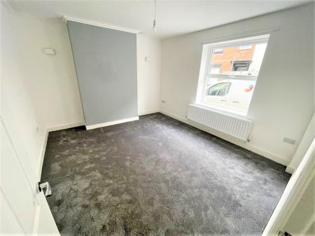 4 bedroom Terraced House to let in Albion Street, Exmouth, EX8