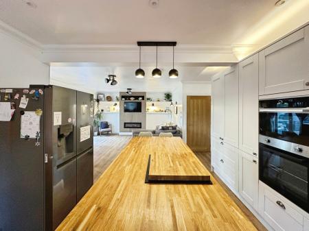 3 bedroom Detached house to let in Lower Knoll, Exmouth, EX8