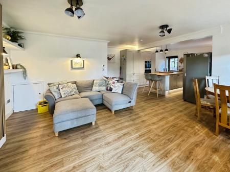 3 bedroom Detached house to let in Lower Knoll, Exmouth, EX8