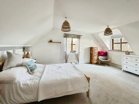 3 bedroom Detached house to let in Lower Knoll, Exmouth, EX8