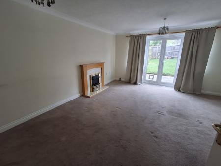 4 bedroom Town house to let in Royal Crescent, Exeter, EX2