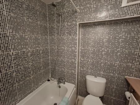 4 bedroom Town house to let in Royal Crescent, Exeter, EX2