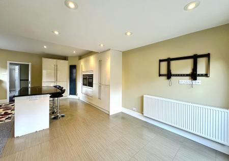 3 bedroom Semi-detached house to let in Belvedere Road, Exmouth, EX8