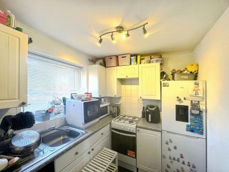 2 bedroom End of terrace house for sale in Templers road, Newton Abbot, TQ12