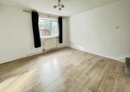 2 bedroom End of terrace house for sale in Templers road, Newton Abbot, TQ12