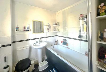 2 bedroom End of terrace house for sale in Templers road, Newton Abbot, TQ12