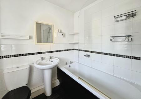 2 bedroom End of terrace house for sale in Templers road, Newton Abbot, TQ12