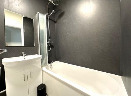 1 bedroom Flat to let in Old Weighbridge, Exmouth, EX8