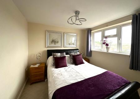 4 bedroom Terraced House to let in Birchwood Road, Exmouth, EX8