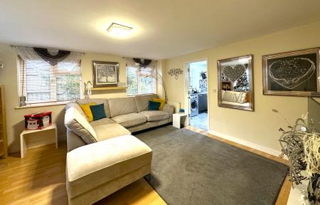 4 bedroom Terraced House to let in Birchwood Road, Exmouth, EX8