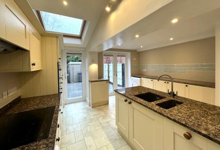 2 bedroom Terraced House to let in Jocelyn Road, Budleigh Salterton, EX9